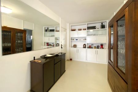 Sala de apartamento à venda com 3 quartos, 80m² em São Lucas, Belo Horizonte