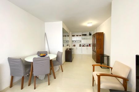 Sala de apartamento à venda com 3 quartos, 80m² em São Lucas, Belo Horizonte