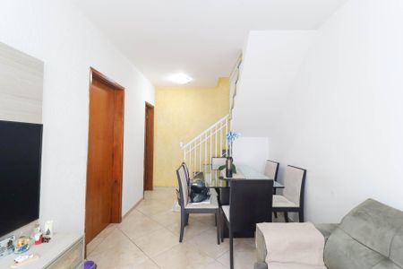 Casa de condomínio para alugar com 92m², 3 quartos e 1 vaga