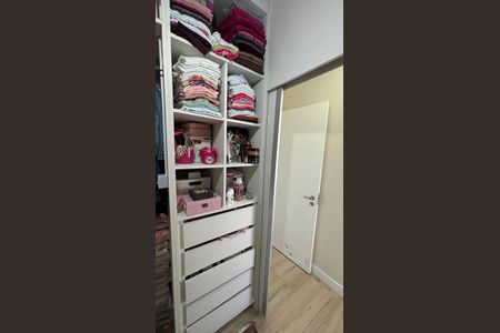 Apartamento à venda com 80m², 3 quartos e 2 vagasCloset da Suíte