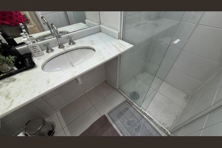 Apartamento à venda com 80m², 3 quartos e 2 vagasBanheiro