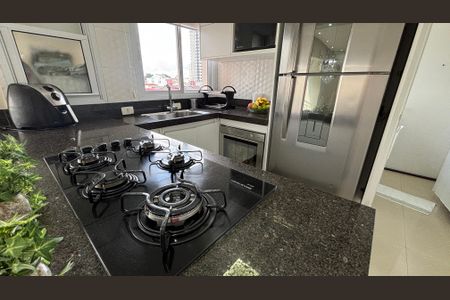 Apartamento à venda com 80m², 3 quartos e 2 vagasCozinha