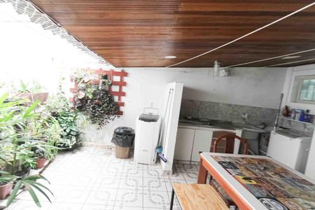 Casa à venda com 192m², 3 quartos e 2 vagas