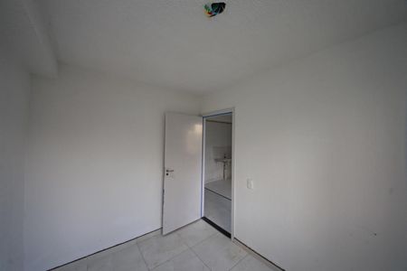 Quarto 2 de apartamento para alugar com 2 quartos, 44m² em Parque São Lourenço, São Paulo