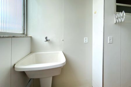 Apartamento para alugar com 76m², 2 quartos e 1 vagaÁrea de Serviço