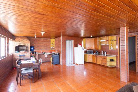 Casa à venda com 350m², 7 quartos e 8 vagas Casa à venda com 350m², 7 quartos e 8 vagasSala