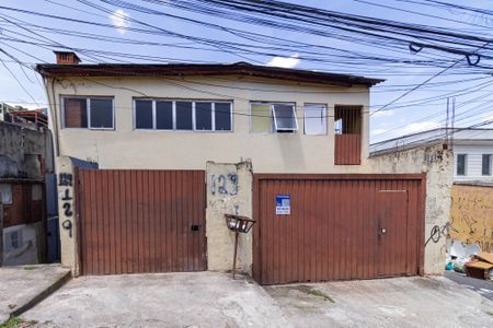 Casa à venda com 350m², 7 quartos e 8 vagas Casa à venda com 350m², 7 quartos e 8 vagasFachada