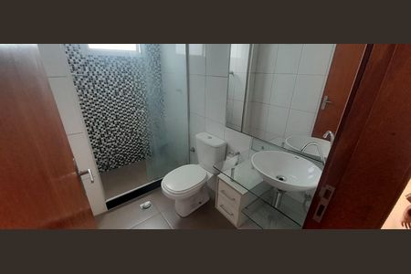 Banheiro de apartamento para alugar com 2 quartos, 75m² em Praça Seca, Rio de Janeiro