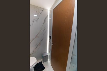 Apartamento à venda com 67m², 2 quartos e 2 vagasBanheiro da Suíte 1