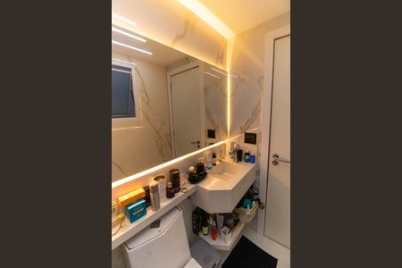 Apartamento à venda com 67m², 2 quartos e 2 vagasBanheiro da Suíte 2