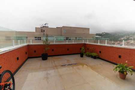 Apartamento à venda com 67m², 2 quartos e 2 vagasCobertura