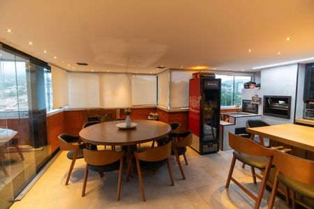 Apartamento à venda com 67m², 2 quartos e 2 vagasSala e Cozinha 