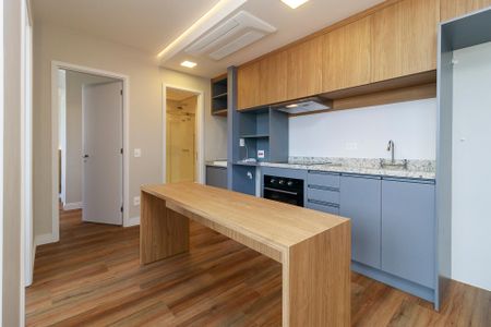 Sala de apartamento para alugar com 2 quartos, 48m² em Vila Sao Francisco (zona Sul), São Paulo