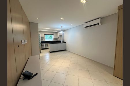 Sala de casa de condomínio à venda com 3 quartos, 110m² em Vila Sao Luiz (valparaizo), Santana de Parnaíba