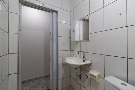 Casa para alugar com 90m², 2 quartos e 1 vaga Casa para alugar com 90m², 2 quartos e 1 vagaBanheiro