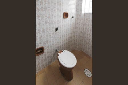 Apartamento para alugar com 100m², 2 quartos e 1 vaga Apartamento para alugar com 100m², 2 quartos e 1 vagaBanheiro de serviço