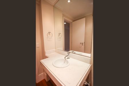 Apartamento à venda com 317m², 4 quartos e 4 vagasLavabo