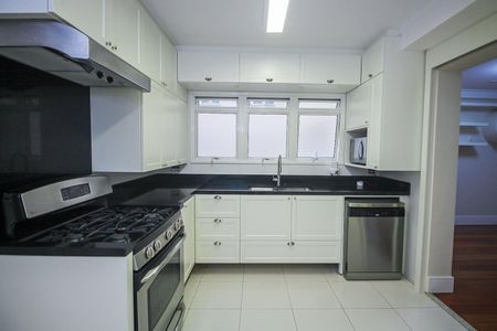 Apartamento à venda com 317m², 4 quartos e 4 vagasCozinha