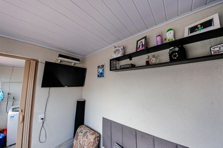 Quarto 2 de casa para alugar com 2 quartos, 50m² em Jardim Ana Rosa, São Paulo