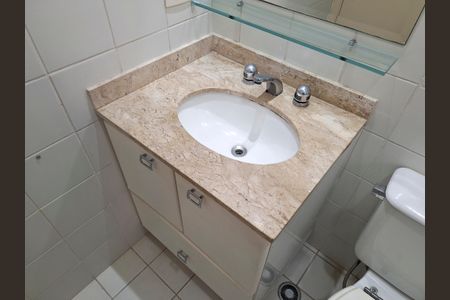 Apartamento à venda com 69m², 3 quartos e 2 vagas Apartamento à venda com 69m², 3 quartos e 2 vagasBanheiro Quarto 3
