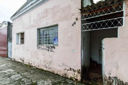 Casa para alugar com 130m², 2 quartos e sem vagaFachada