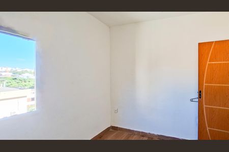 Casa para alugar com 2 quartos, 120m² em Pompéia, Belo Horizonte