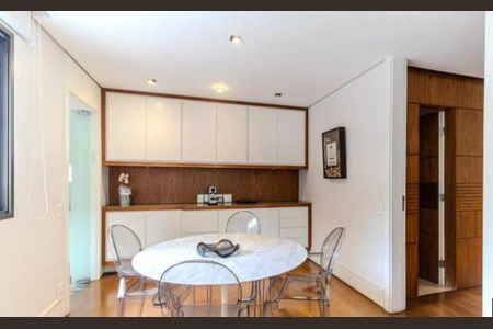 Apartamento à venda com 303m², 3 quartos e 4 vagasFoto 37