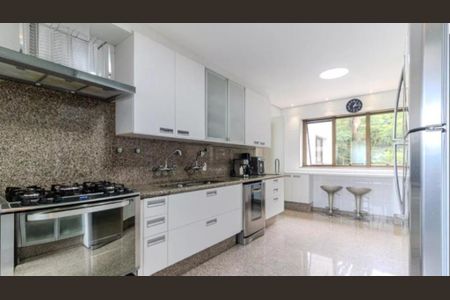 Apartamento à venda com 303m², 3 quartos e 4 vagasFoto 14