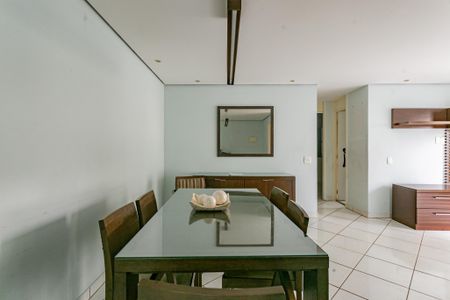 Sala de apartamento à venda com 2 quartos, 62m² em Jardim Santa Emilia, São Paulo