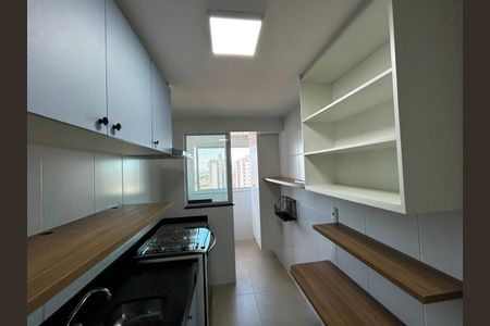 Cozinha de apartamento para alugar com 3 quartos, 139m² em Santa Mônica, Uberlândia