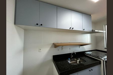 Cozinha de apartamento para alugar com 3 quartos, 139m² em Santa Mônica, Uberlândia