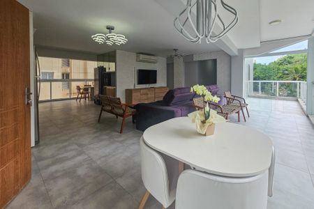 Apartamento para alugar com 3 quartos, 170m² em Tombo, Guarujá