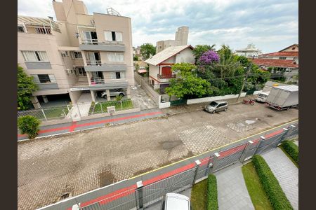 Casa de condomínio para alugar com 112m², 3 quartos e 2 vagasVista da Varanda