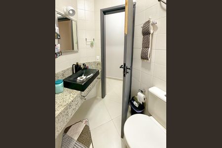 Casa de condomínio para alugar com 112m², 3 quartos e 2 vagasBanheiro