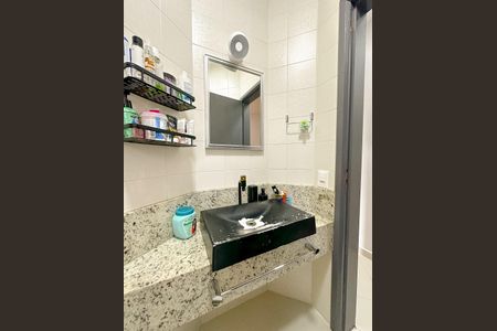 Casa de condomínio para alugar com 112m², 3 quartos e 2 vagasBanheiro