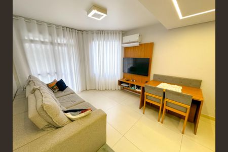 Casa de condomínio para alugar com 112m², 3 quartos e 2 vagasSala de TV