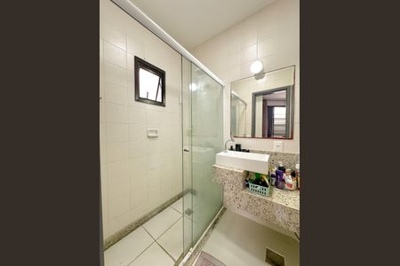 Casa de condomínio para alugar com 112m², 3 quartos e 2 vagasBanheiro da Suíte