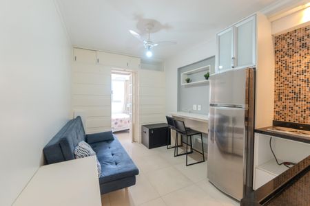 Sala de kitnet/studio para alugar com 1 quarto, 20m² em Consolação, São Paulo