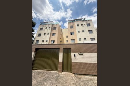 Apartamento à venda com 70m², 3 quartos e 1 vagaFachada