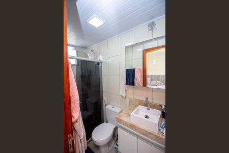 Banheiro da Suíte de apartamento à venda com 3 quartos, 70m² em Parque Turistas, Contagem