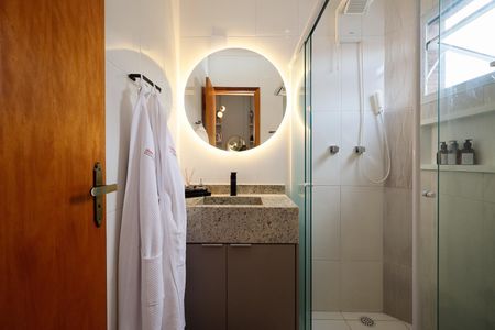 Casa à venda com 119m², 3 quartos e 2 vagasBanheiro da Suíte