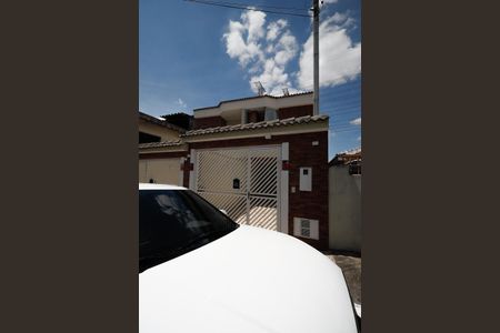 Casa à venda com 119m², 3 quartos e 2 vagasFachada