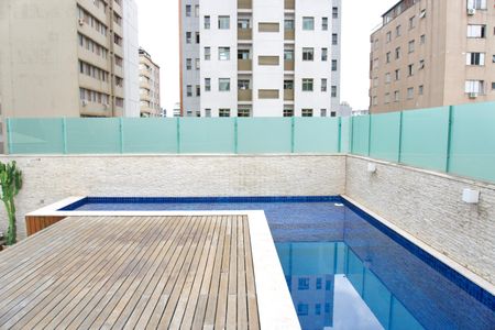 Apartamento à venda com 318m², 3 quartos e 3 vagas Apartamento à venda com 318m², 3 quartos e 3 vagasÁrea Privada - Piscina