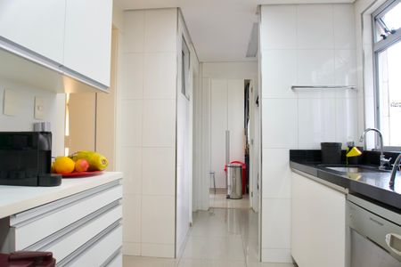 Apartamento à venda com 318m², 3 quartos e 3 vagas Apartamento à venda com 318m², 3 quartos e 3 vagasCozinha