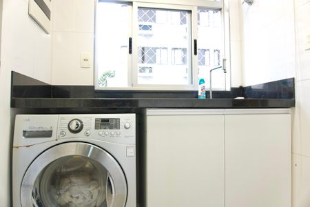 Apartamento à venda com 318m², 3 quartos e 3 vagas Apartamento à venda com 318m², 3 quartos e 3 vagasÁrea de Serviço