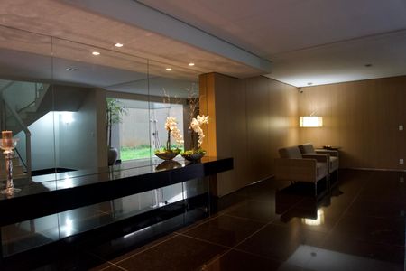 Apartamento à venda com 318m², 3 quartos e 3 vagas Apartamento à venda com 318m², 3 quartos e 3 vagasÁrea comum - Hall