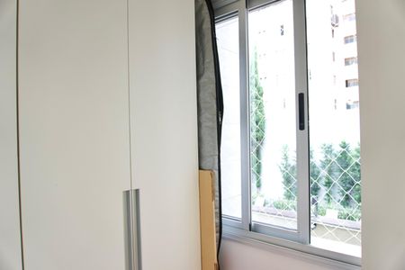 Apartamento à venda com 318m², 3 quartos e 3 vagas Apartamento à venda com 318m², 3 quartos e 3 vagasQuarto de Serviço