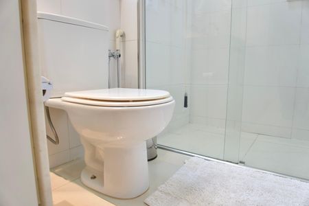 Apartamento à venda com 318m², 3 quartos e 3 vagas Apartamento à venda com 318m², 3 quartos e 3 vagasBanheiro da Suíte