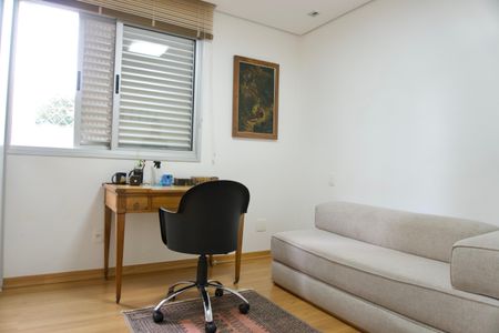 Apartamento à venda com 318m², 3 quartos e 3 vagas Apartamento à venda com 318m², 3 quartos e 3 vagasQuarto 1