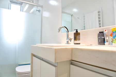 Apartamento à venda com 318m², 3 quartos e 3 vagas Apartamento à venda com 318m², 3 quartos e 3 vagasBanheiro Social